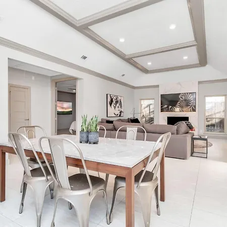 Designer Home 30 Night Only ,Bp Petroleum 3 Mins